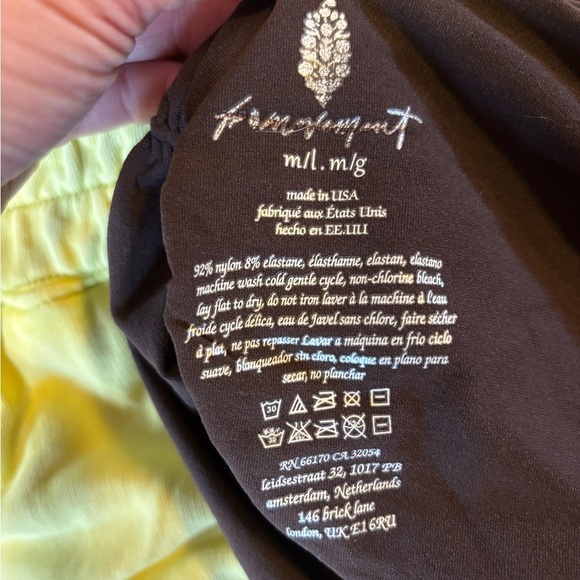 NWOT Free People Movement Good Karma Ruched V-neck tank sz M/L - Picture 5 of 5